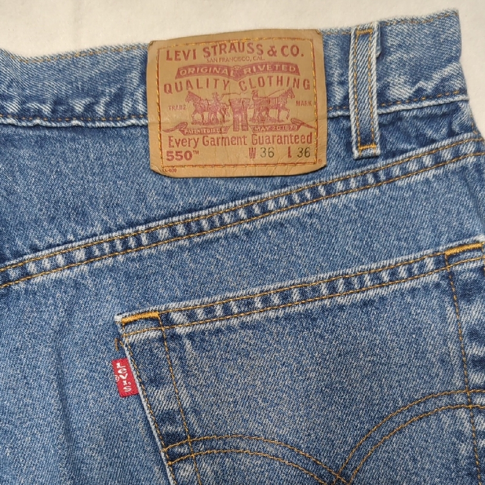 Vintage Y2K Levi's 550 Relaxed Fit‎ Medium Blue Mens Jeans Size 36
